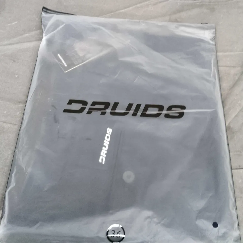 DRUIDS MEN'S NAVY SHIRT - 36