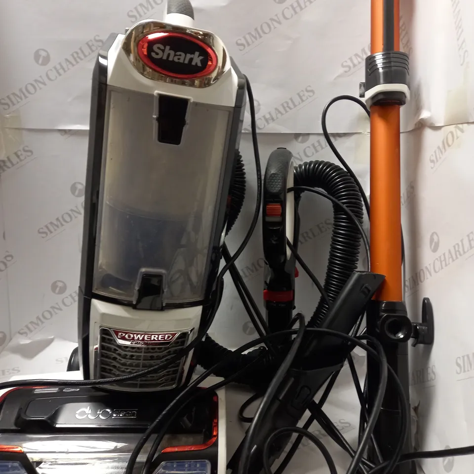 SHARK NZ801UK UPRIGHT VACUUM CLEANER