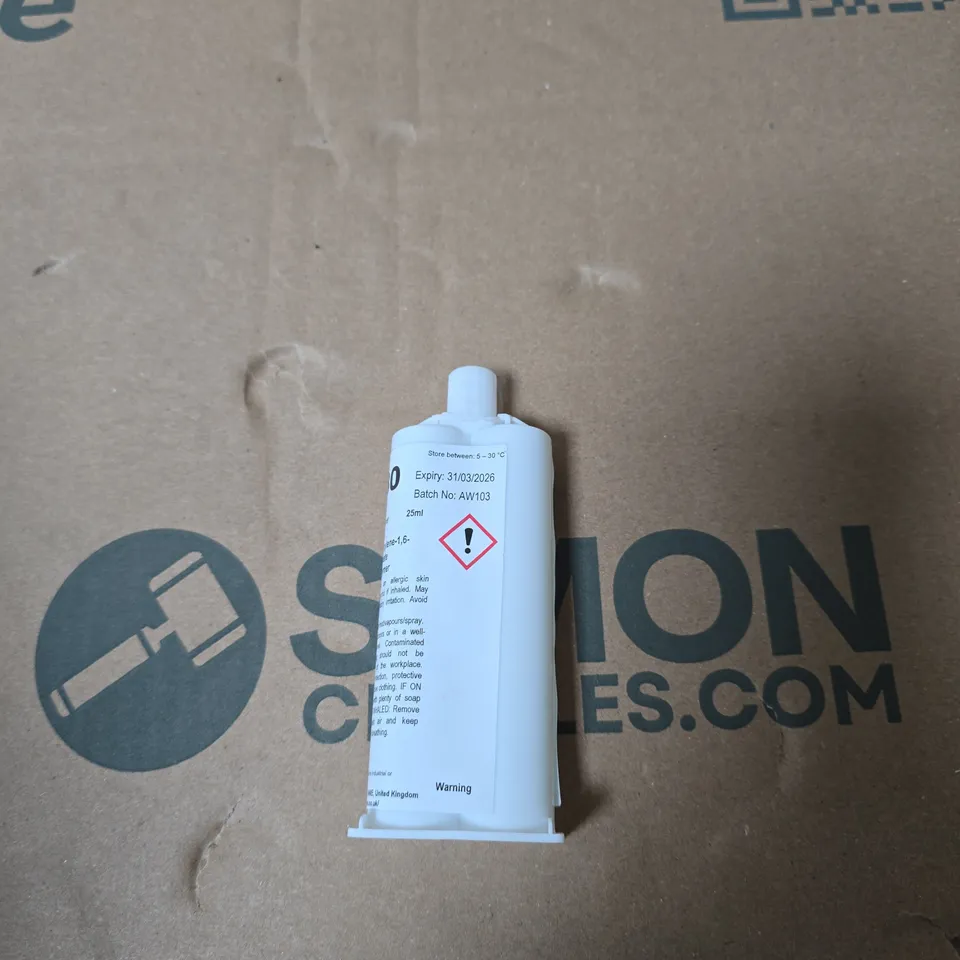 BOX OF APPROXIMATELY 30 X  NP1480 CARTRIDGE BASE / HARDENER 