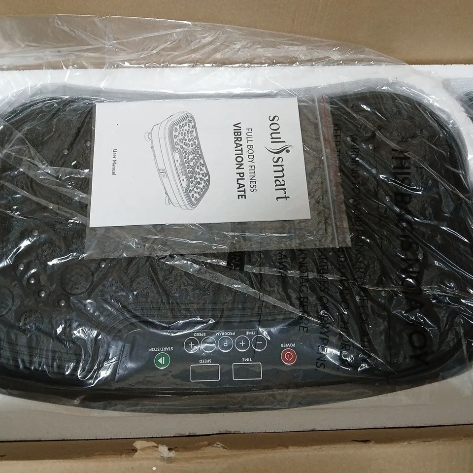 BOXED SOULSMART FULL BODY FITNESS VIBRATION PLATE EXERCISE MACHINE IN BLACK