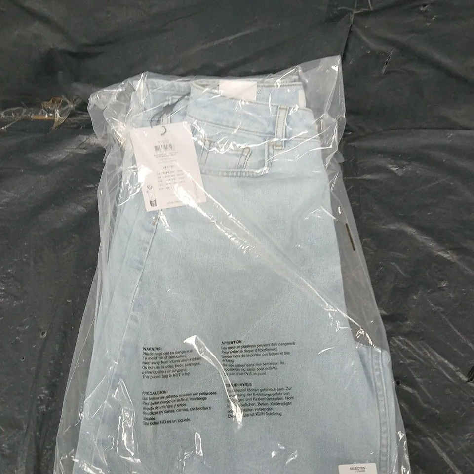 SEALED SELECTED HIGH WAIST LIGHT ICE BLUE LADIES BARREL JEANS - 27/32"
