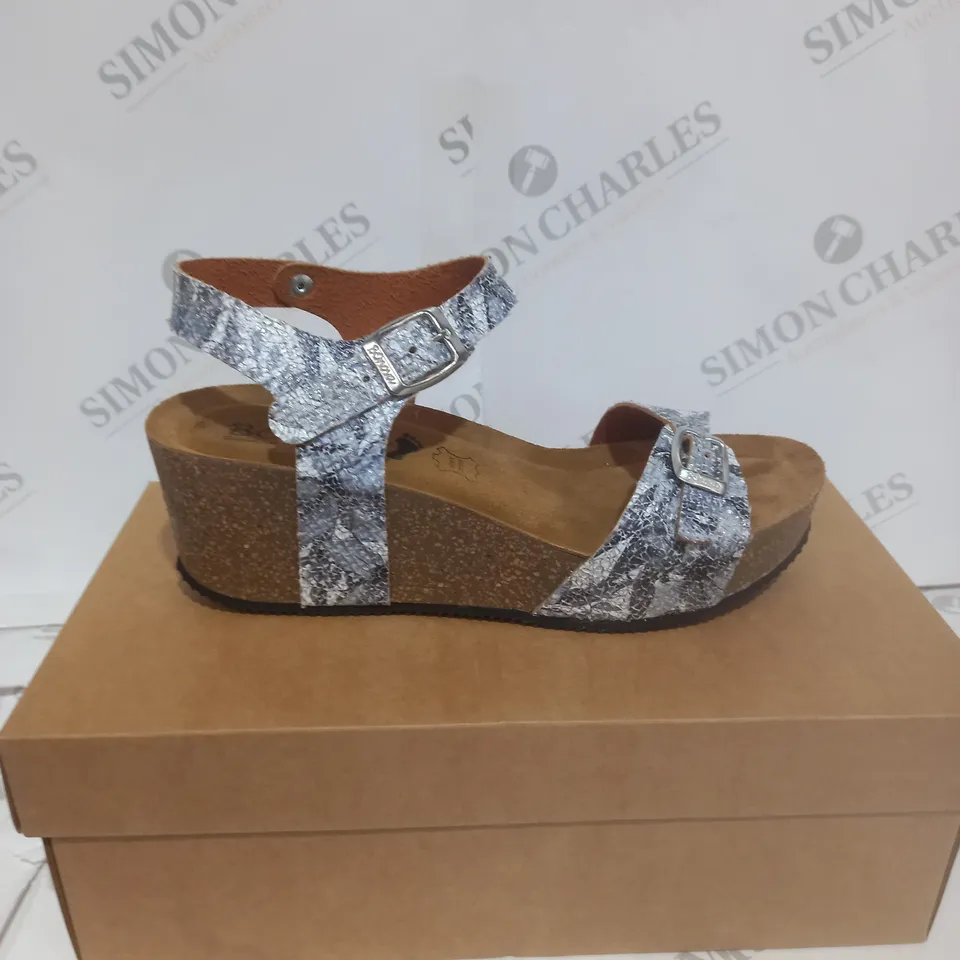 BONOVA HIGH HEEL PLATFORM SANDAL - SIZE 6