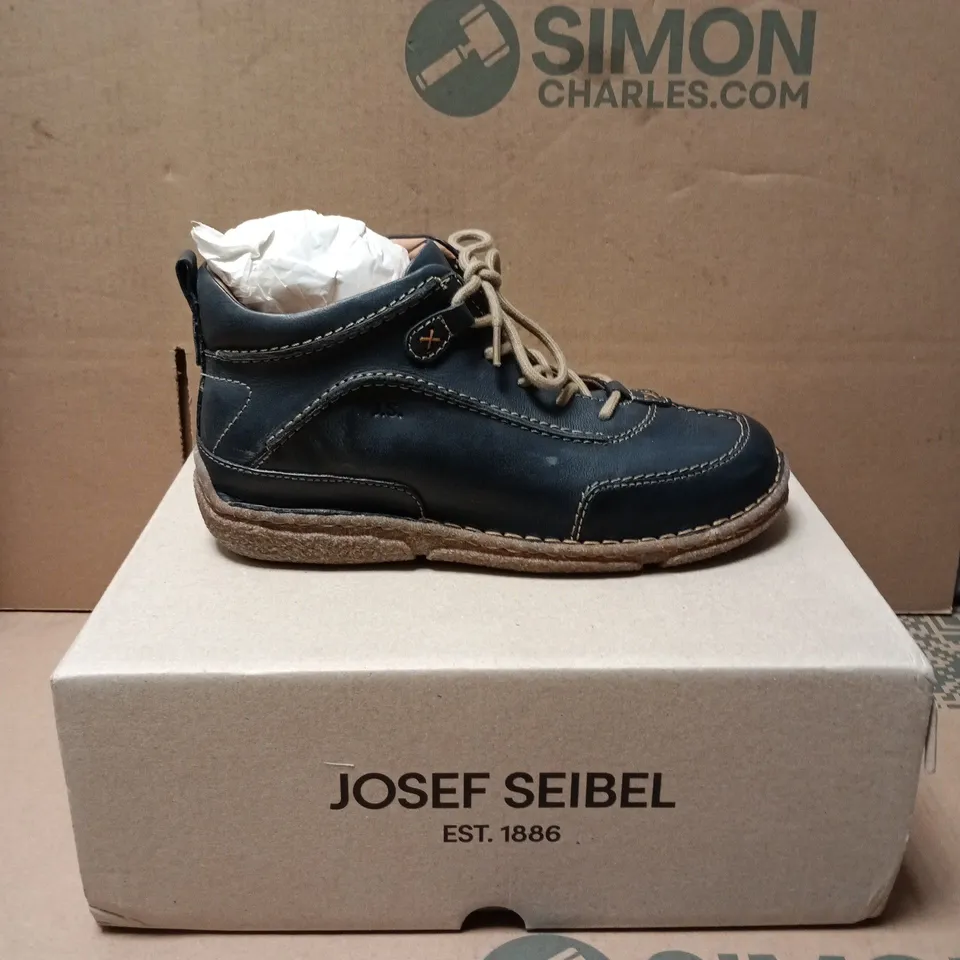 JOSEF SEIBEL NAVY LEATHER ANKLE BOOTS, EU 38 (UK 5.5)