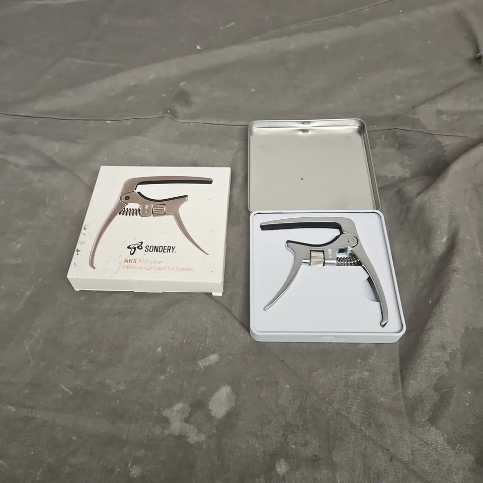 BOXED SONDERY AKS PRO SILVER GUITAR CAPO
