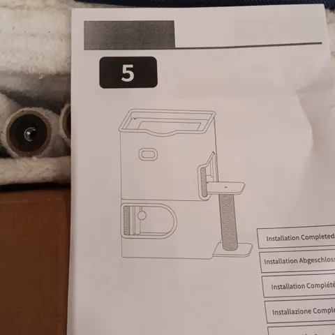 BOXED CAT SCRATCHING POST/CLIMBING FRAME - WHITE (1 BOX)