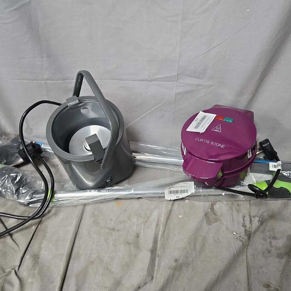 APPROXIMATELY 10 ASSORTED ITEMS TO INCLUDE WAFFLE MAKER, MULTICOOKER PART, WATERIONG WAND, ETC - COLLECTION ONLY