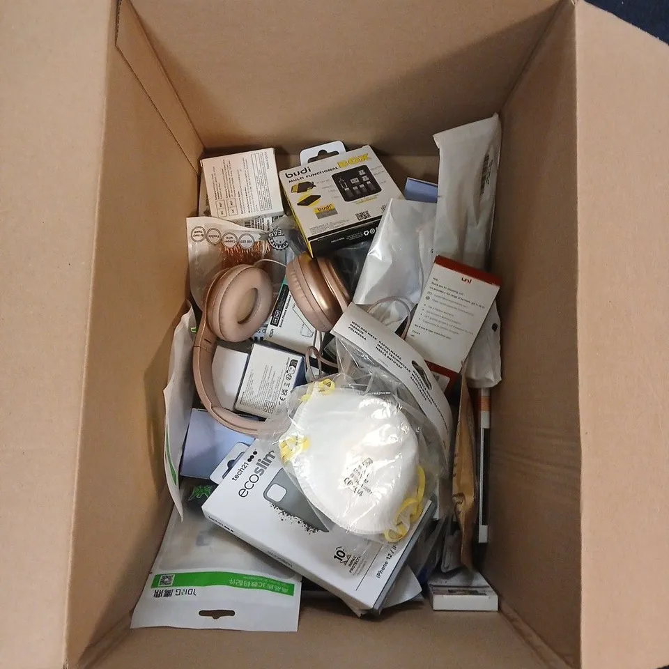 BOX OF APPROXIMATELY 20 ASSORTED ITEMS INCLUDING PHONE CASE AND HEADPHONES