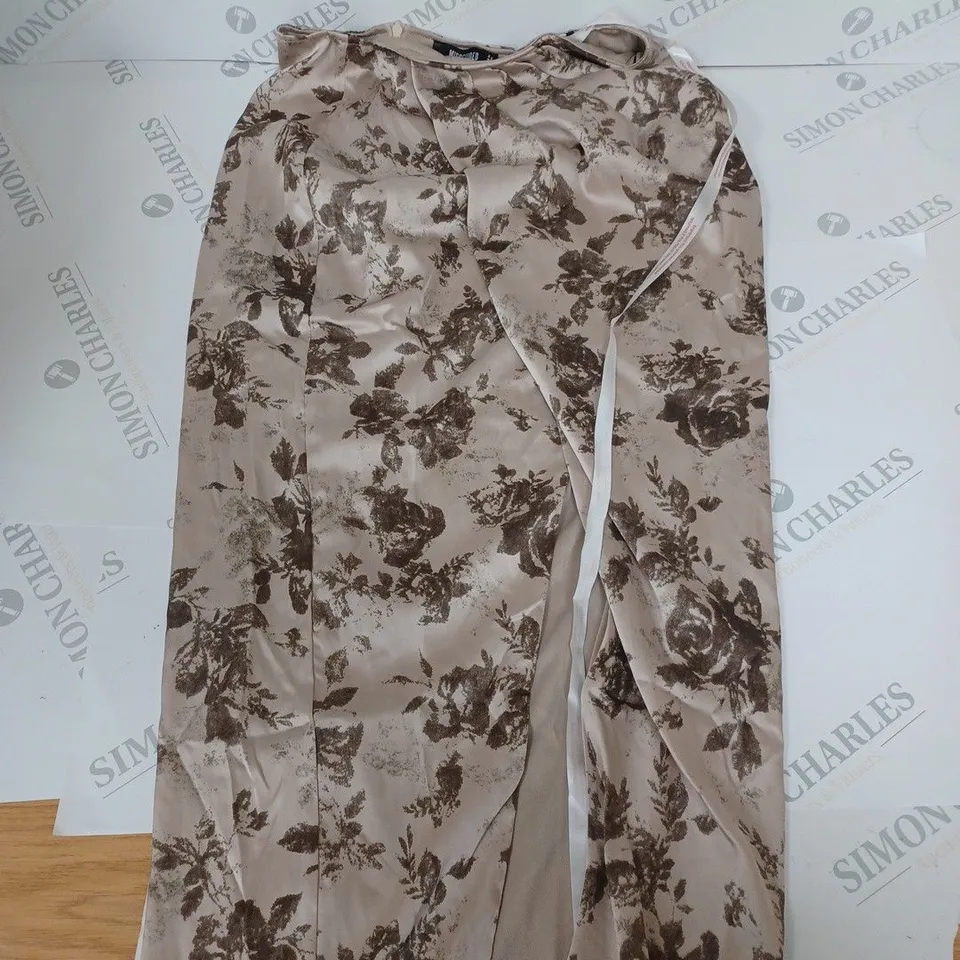 MISSGUIDED OCCASSIONAL SKIRT SIZE 8
