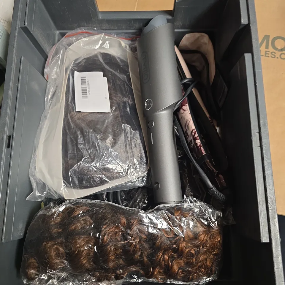 APPROXIMATELY 15 ASSORTED HEALTH & BEAUTY PRODUCTS TO INCLUDE ELECTRIC TOOTH CLEANER, ASSORTMENT OF WIGS ETC - COLLECTION ONLY