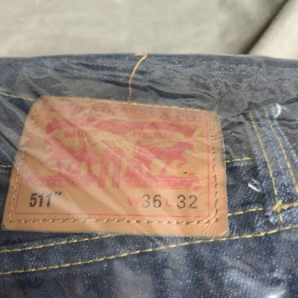 LEVI'S 511 JEANS W36 L32 BAGGED