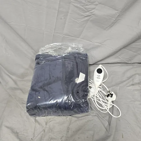 COZEE HOME ELECTRIC BLANKET – DARK BLUE, CONTROLLER & UK PLUG COZEE HOME FAUX FUR AND VELVETSOFT HEATED THROW WITH 9 HEAT SETTINGS.
