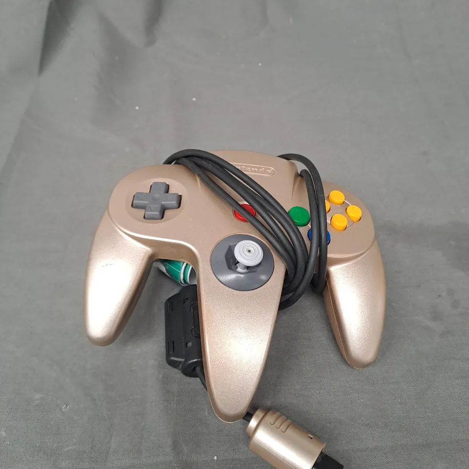 NINTENDO N64 CONTOLLER