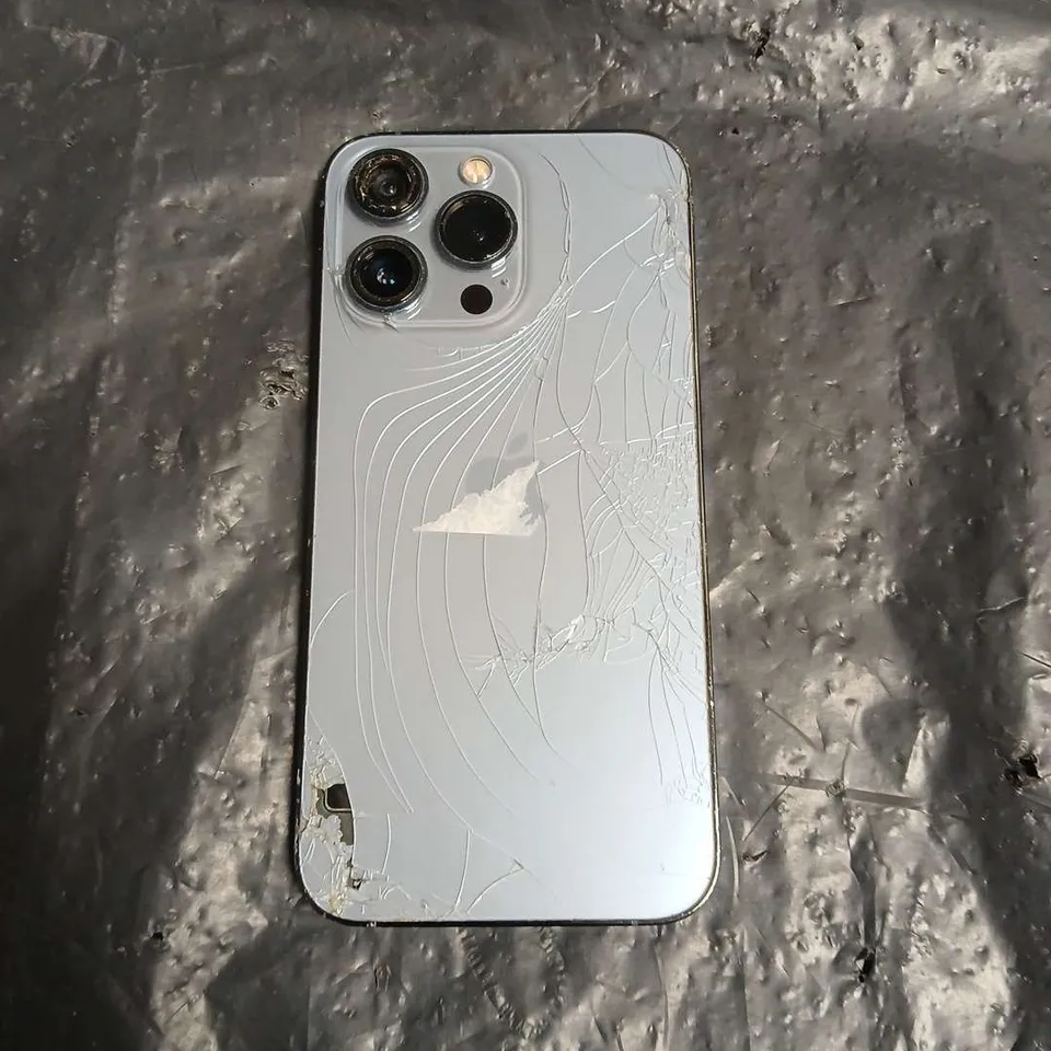 APPLE IPHONE SMARTPHONE - BLUE