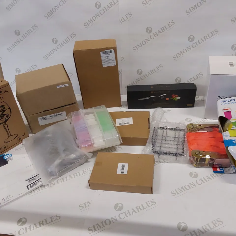 13 BRAND NEW ITEMS TO INCLUDE: GINSANITY GIN GLASS, FILOFAX DIARY SHEETS, TEA POT