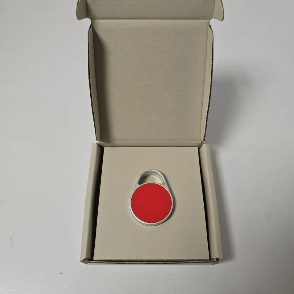 BOXED GOMI ITEM TRACKER TAG IN RED