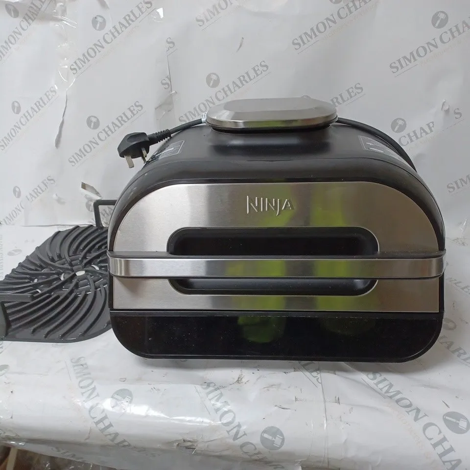 BOXED NINJA FOODI MAX HEALTH GRILL & AIR FRYER