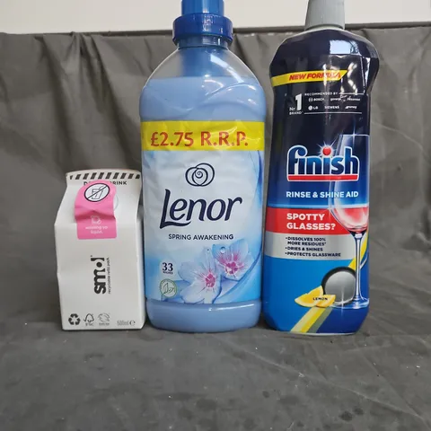 GROUP OF ASSORTED CLEANING ITEMS TOO INCLUDE , WASHING UP LIQUID , LENOR , FINISH RINSE AND SHINE , ETC 