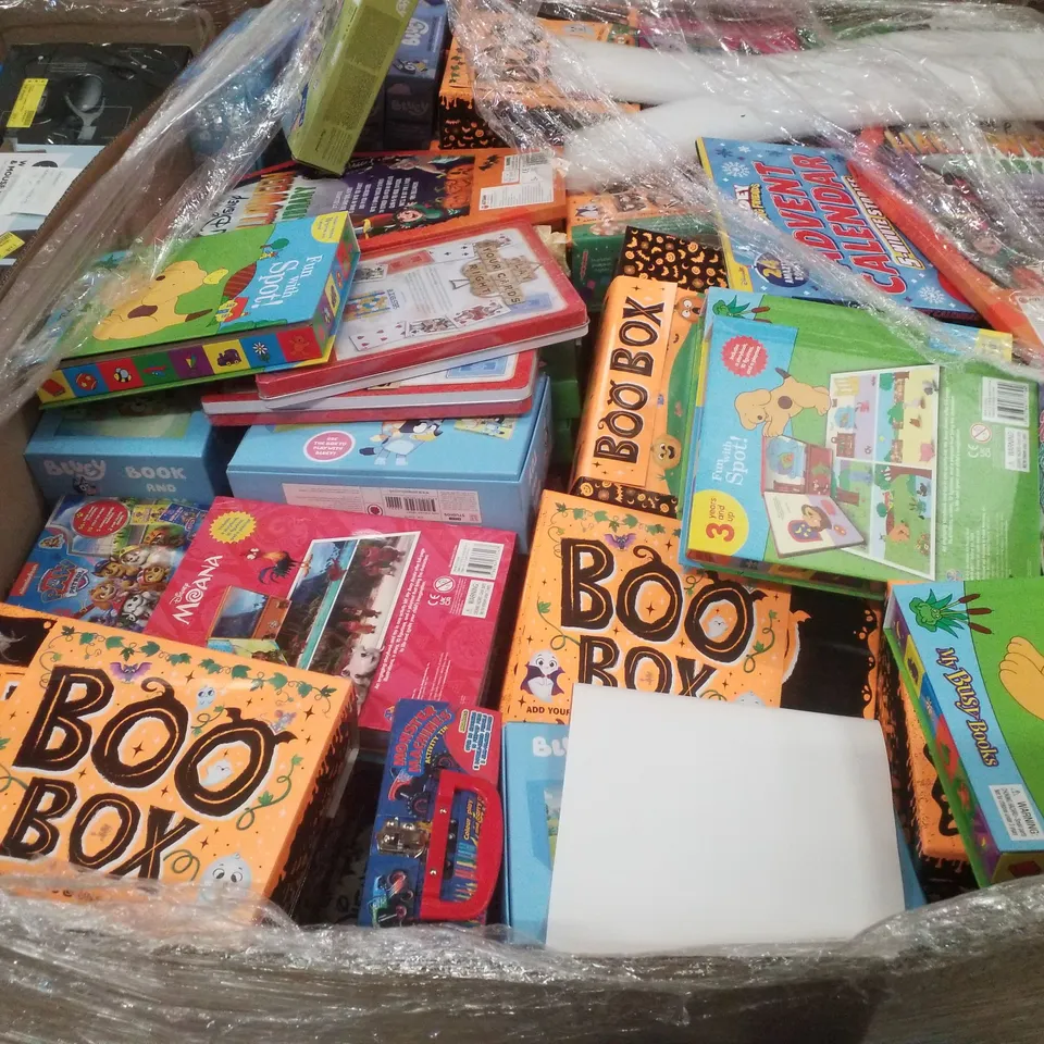 PALLET CONTAINING ASSORTED CHILDRENS ACTIVITY SETS/BOOKS INCLUDING FUN WITH SPOT!, BLUEY BOOK AND TOY, DISNEY HALLOWEEN LIBRARY, POKÉMON ADVENTURE GIFT BOX & PLAY YOUR CARDS RIGHT