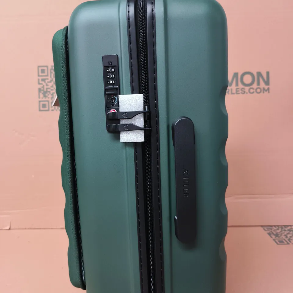 ANTLER ICON STRIPE POCKET 55CM GREEN SUITCASE WITH WHEELS BOXED
