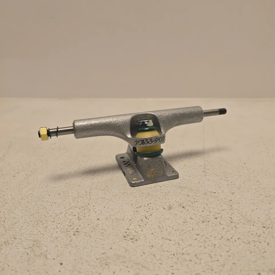 ACE TRUCKS X PASSPORT AF1 HOLLOW SKATEBOARD TRUCKS