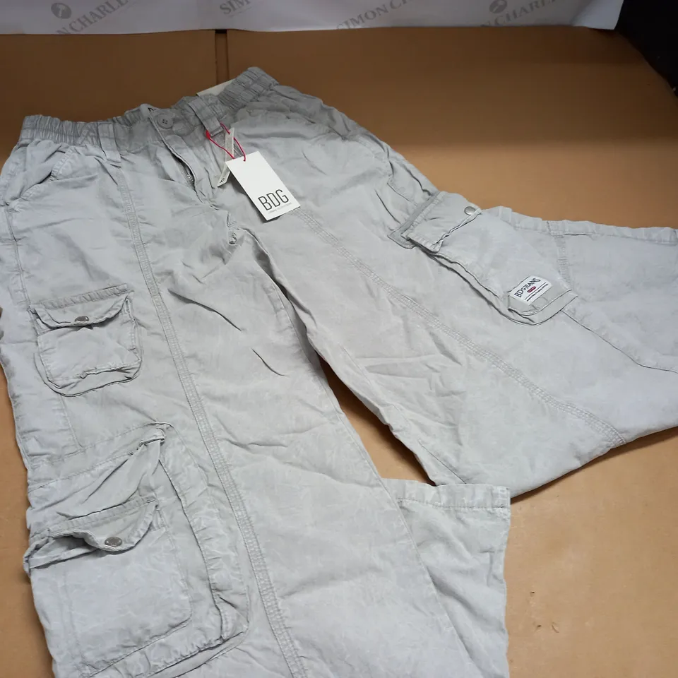 BDG Y2K CARGO TROUSERS - XS SHORT