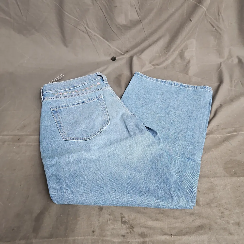 HOLLISTER LOW-RISE BAGGY FLORAL EMBROIDERED JEANS IN BLUE SIZE W26 SHORT