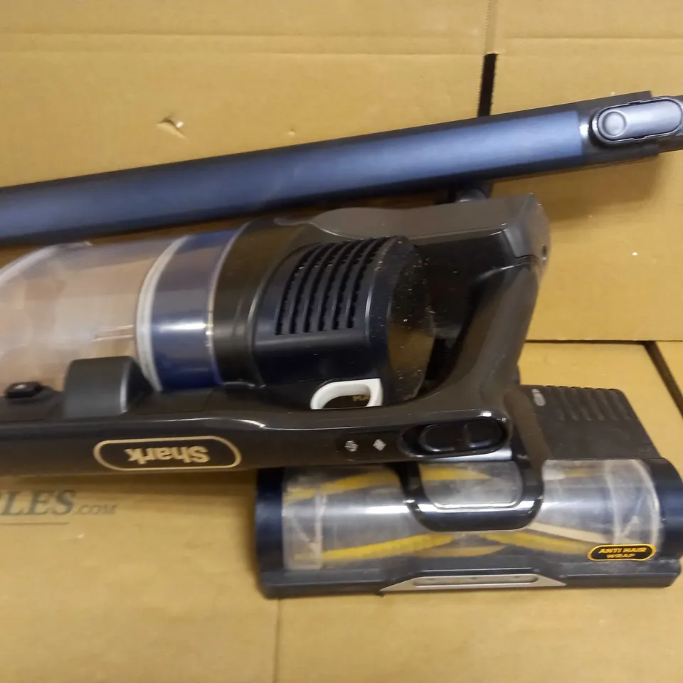 SHARK VACUUM CLEANER 