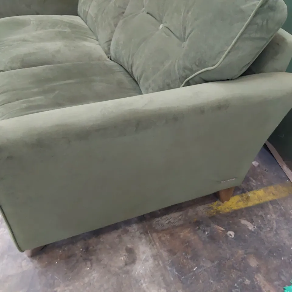 QUALITY BRITISH DESIGNER LOUNGE Co. TWO SEATER SOFA PLUSH GREEN FABRIC 