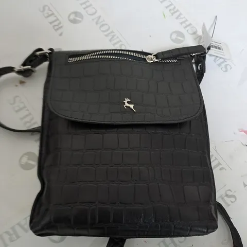 ASHWOOD LEATHER CROSSBODY BAG - BLACK