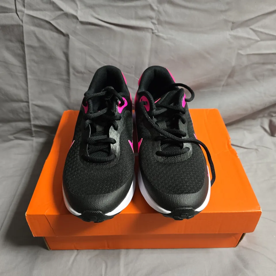 BOXED PAIR OF NIKE REVOLUTION TRAINERS - GIRLS - UK SIZE 1