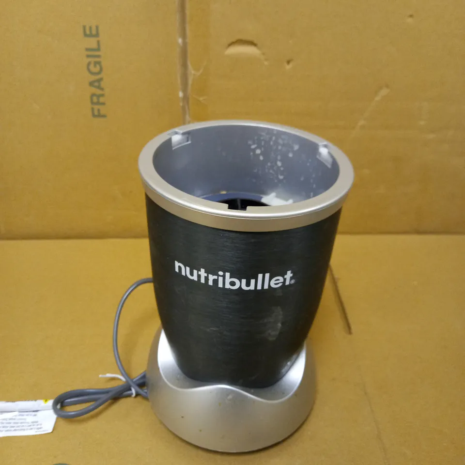 NUTRIBULLET 600 SERIES 600W NUTRITION EXTRACTOR 