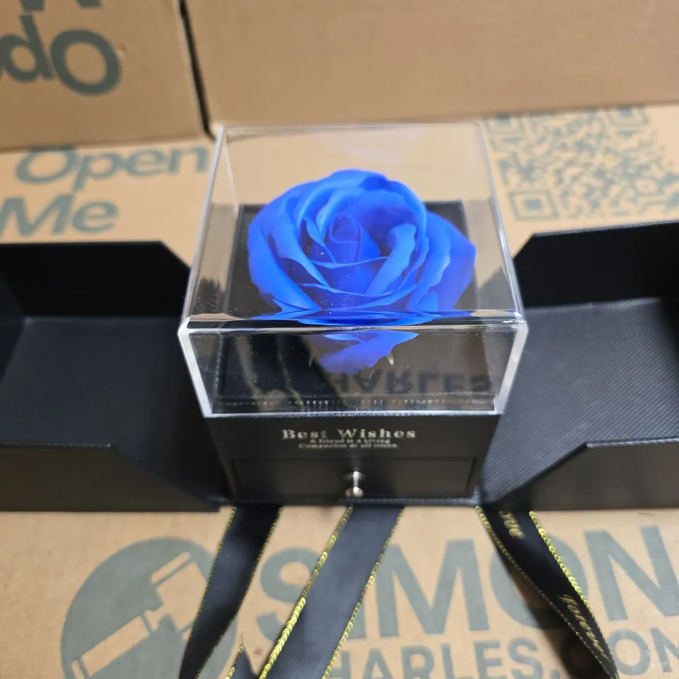 BRACELET GIFT SET WITH BLUE ROSE DISPLAY – BEST WISHES PRESENTATION BOX "FOREVER LOVE"