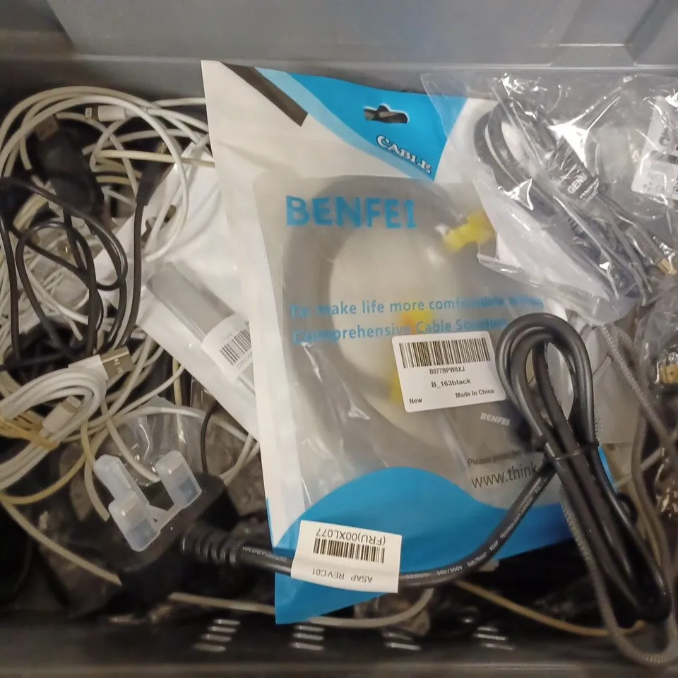 BOX OF APPROX 10 ASSORTED CABLES