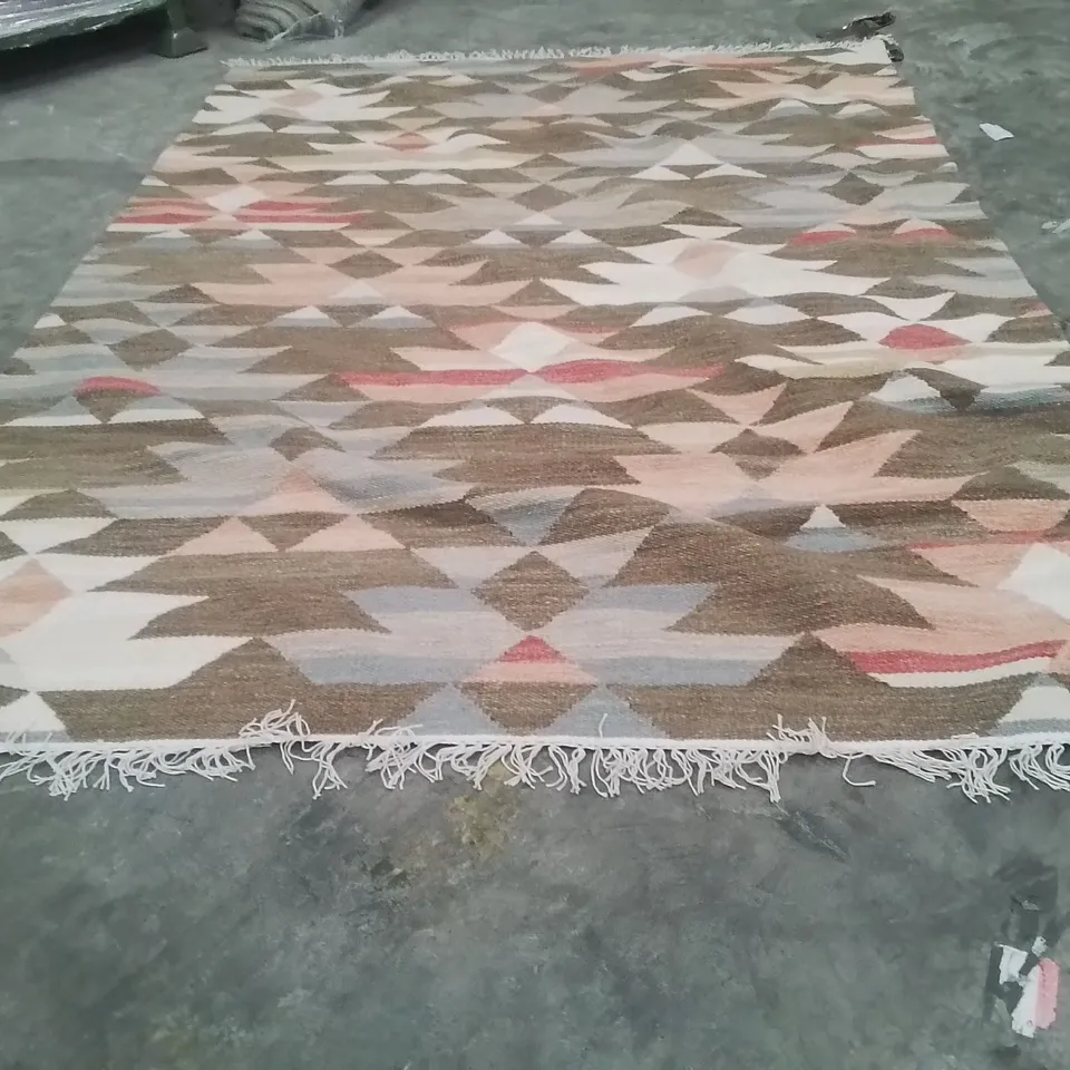 QUALITY DESIGNER AREA RUG - APPROXIMATELY 230X160CM