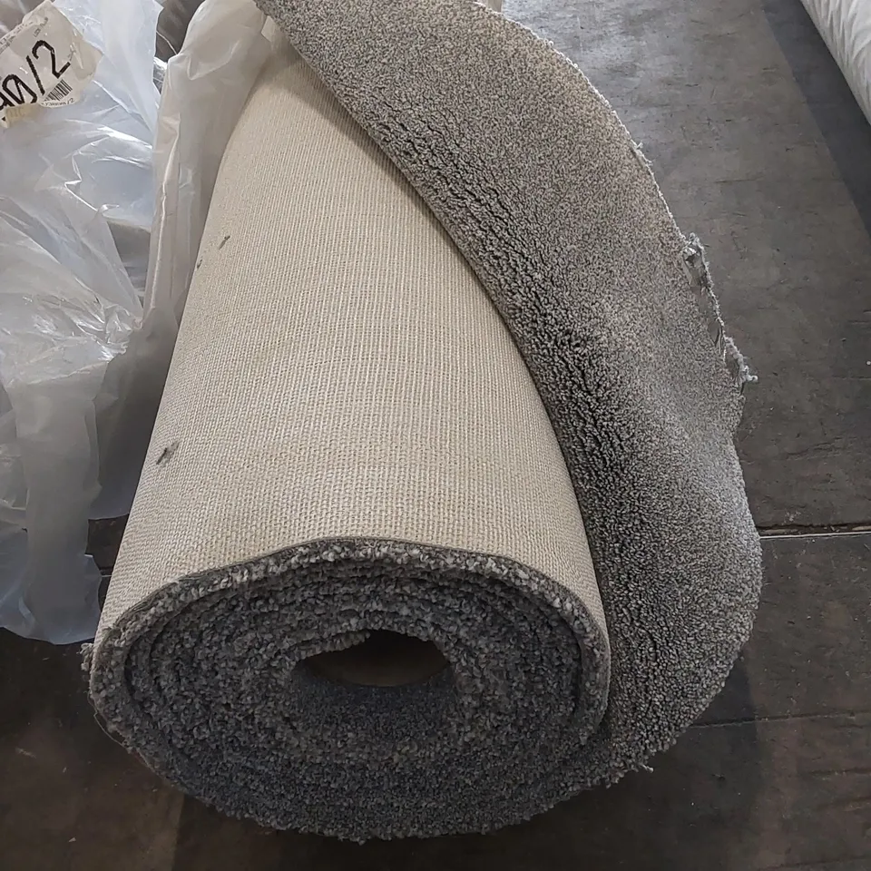 ROLL OF QUALITY ULTIMATE EXPRESSIONS EARL GREY CARPET // APPROX SIZE: 4 X 4.4m