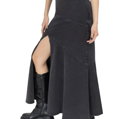 NINE BRAND NEW KILLSTAR - DARK AGE - BLACK WOMEN'S SKIRT SIZE MAY VARY
