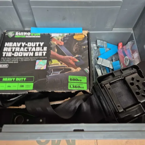 APPROXIMATELY 6 ASSORTED VEHICLE PARTS & ACCESSORIES