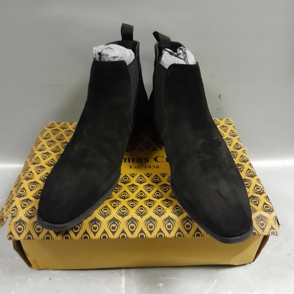 BOXED PAIR OF THOMAS CRICK ADDISON ANKLE BOOTS IN BLACK - 8