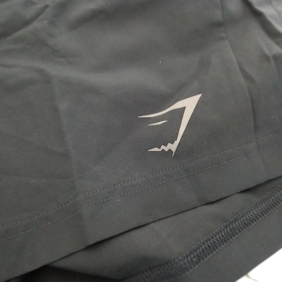 GYMSHARK SPORT 7" SHORTS IN BLACK - XS