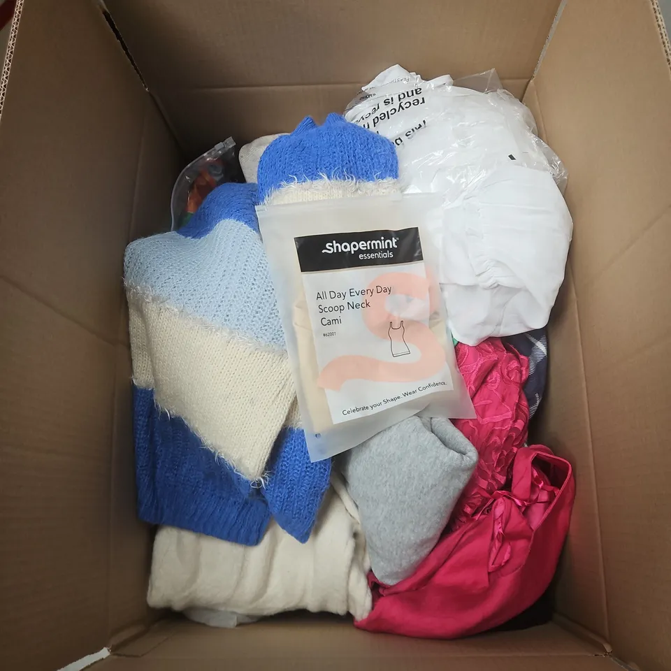 BOX OF APPROXIMATELY 20 ASSORTED CLOTHING ITEMS TO INCLUDE KNITTED STIPED JUMPER, CREAM KNITTED JUMPER, DIABETIC SOCKS, SHAPERMINT ETC