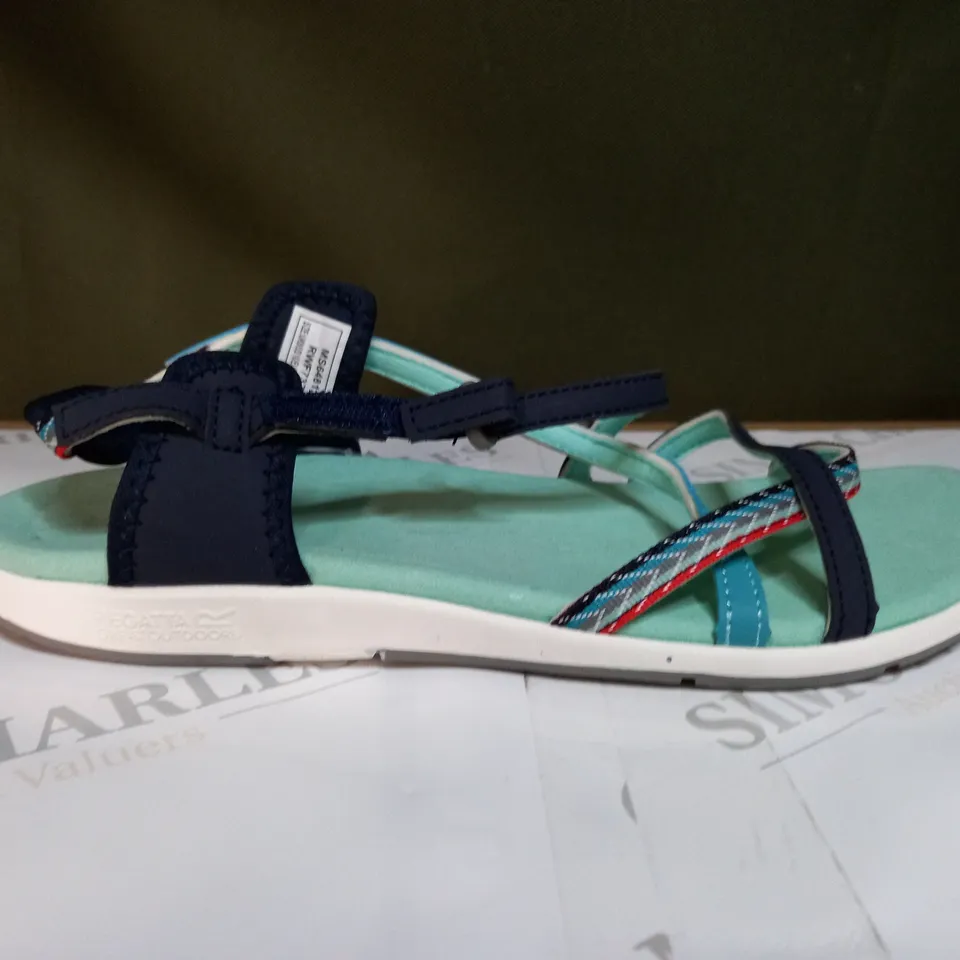 REGATTA LADY SANTA ROMA SANDALS SIZE 8