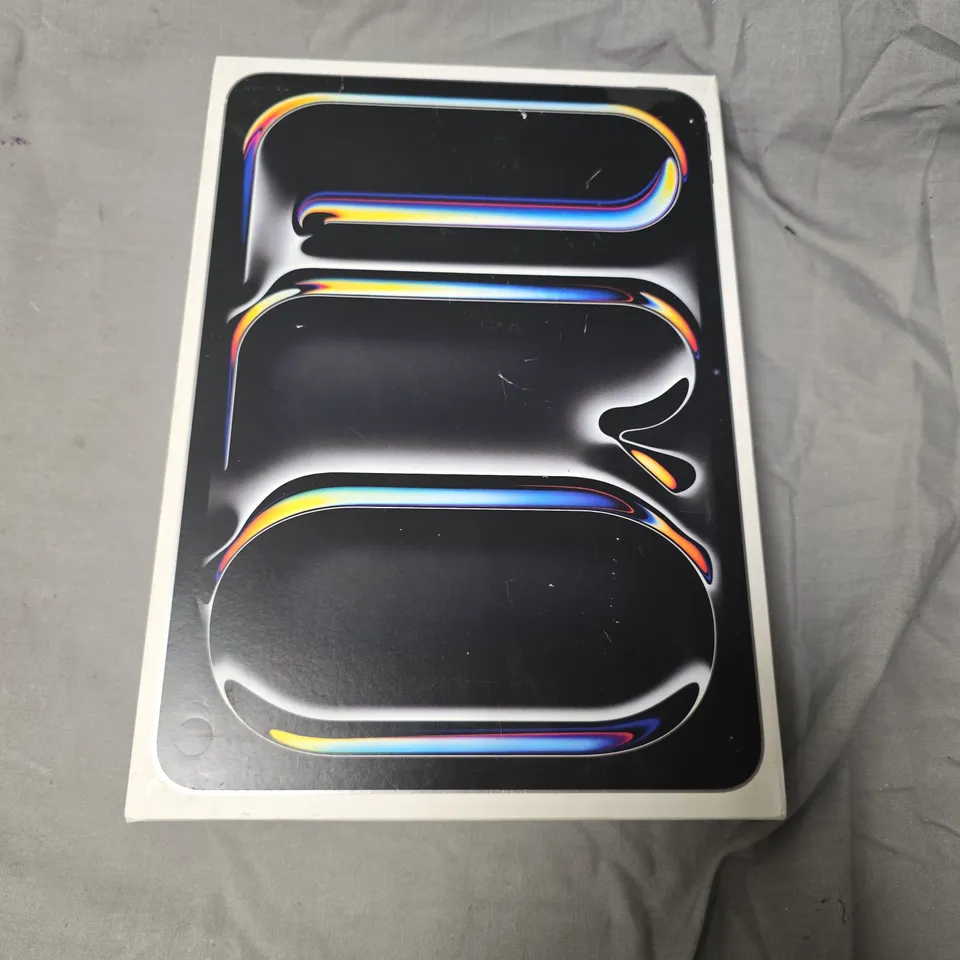 APPLE IPAD PRO – SPACE GRAY TABLET IN BOX