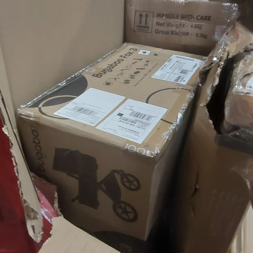 PALLET OF ASSORTED HOUSEHOLD GOODS AND PRODUCTS TO INCLUDE: BUGALOO PRAM, CHILDREN'S TRICYCLE, CAR SEAT, WOOL DUVET ECT