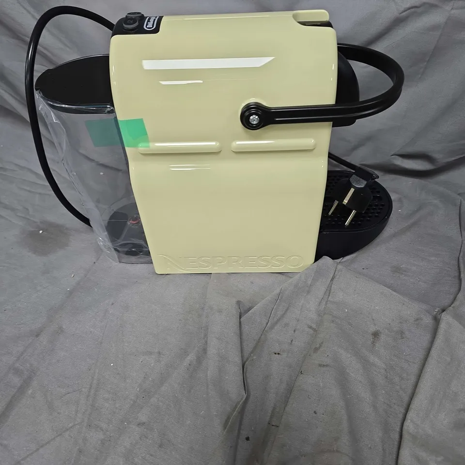 NESPRESSO COFFEE MACHINE BY DE'LONGHI – CREAM 