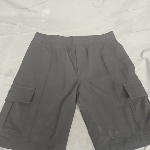 ARNE MENβS CARGO SHORTS β BLACK β SIZE M