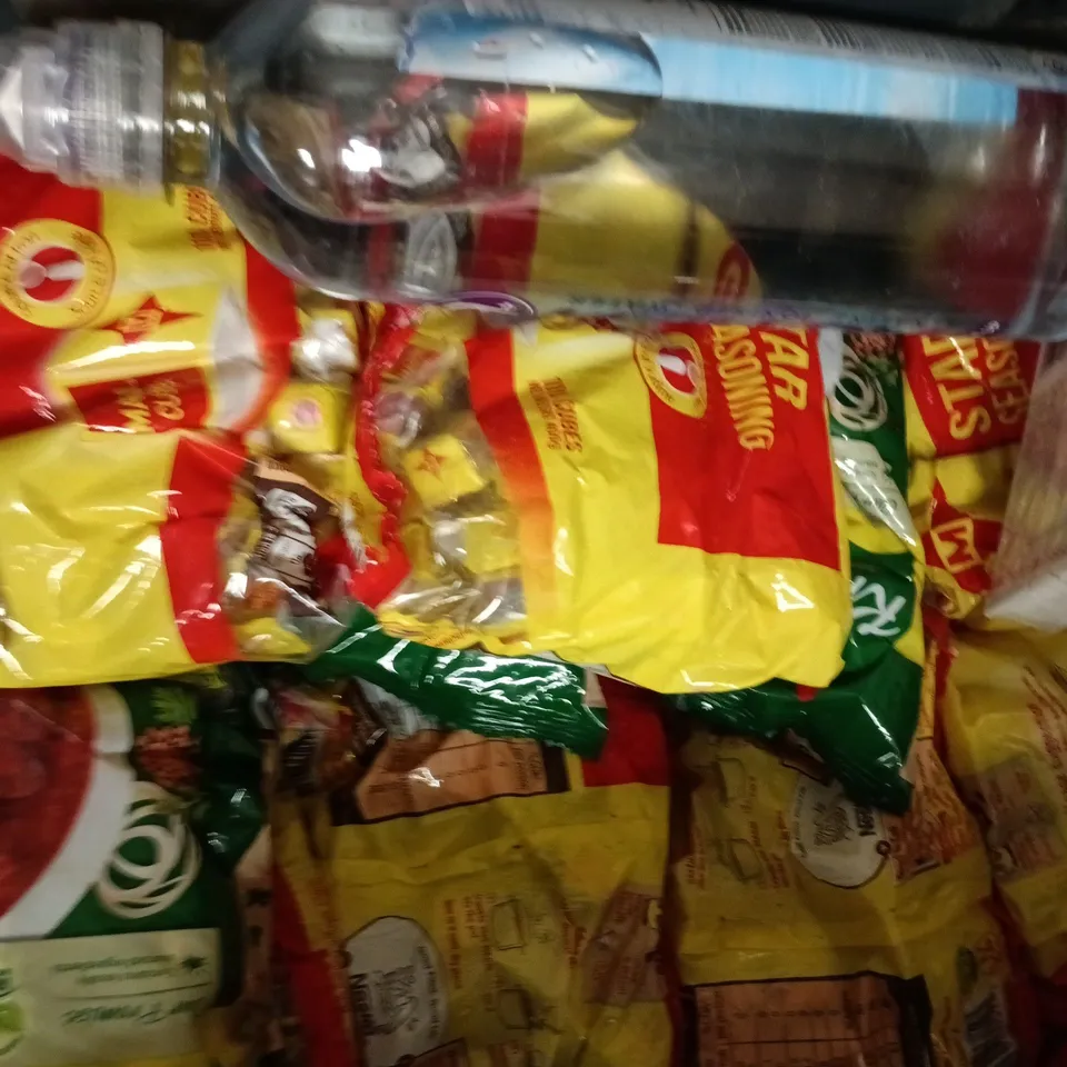 APPROXIMATELY 10 ASSORTED FOOD AND DRINK ITEMS TO INCLUDE SALAD CREAM, INSTANT NOODLES, ETC