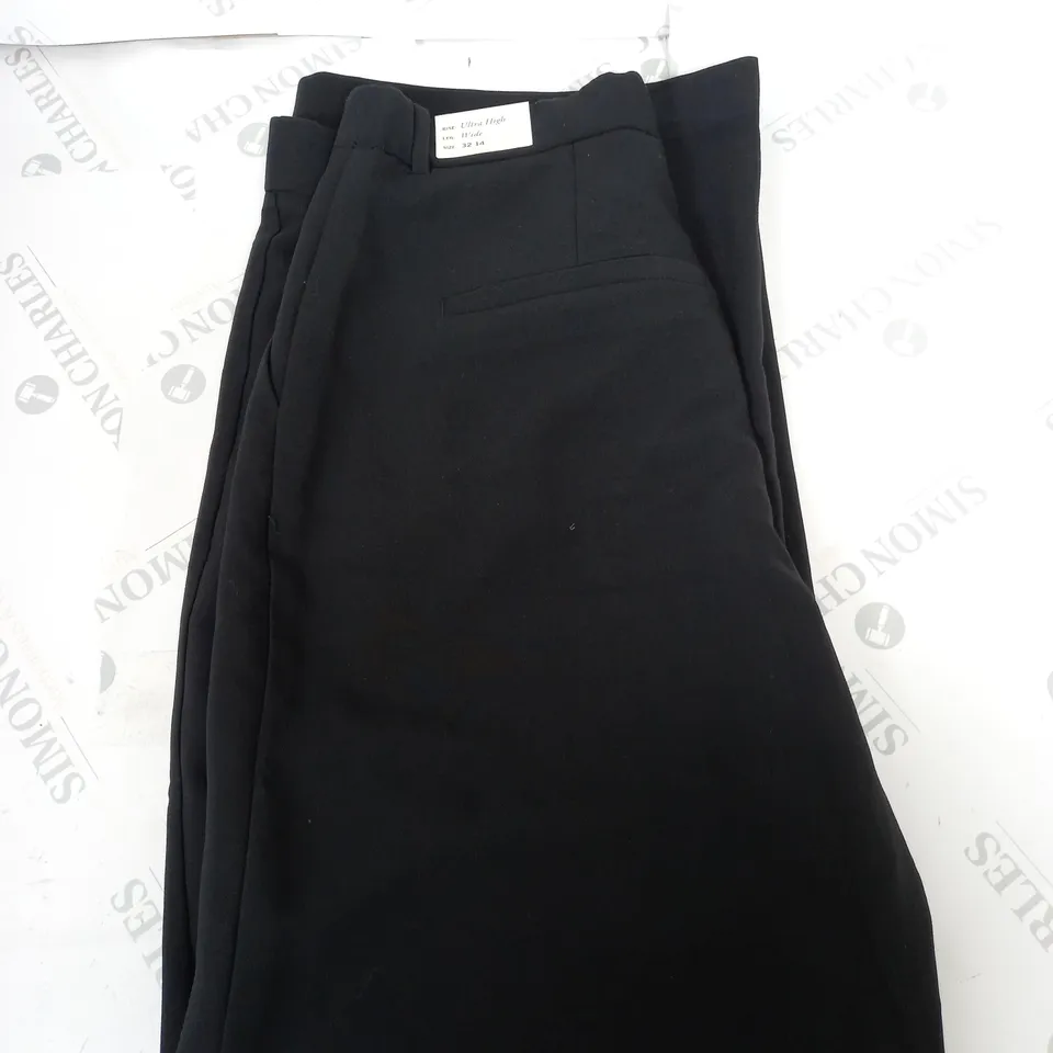 ABERCROMBIE AND FITCH ULTRA HIGH WIDE LEG TROUSERS SIZE W32