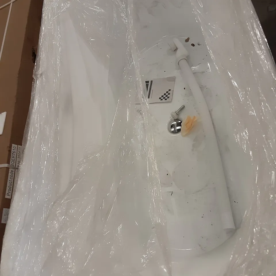 FREE STANDING BATH TUB 