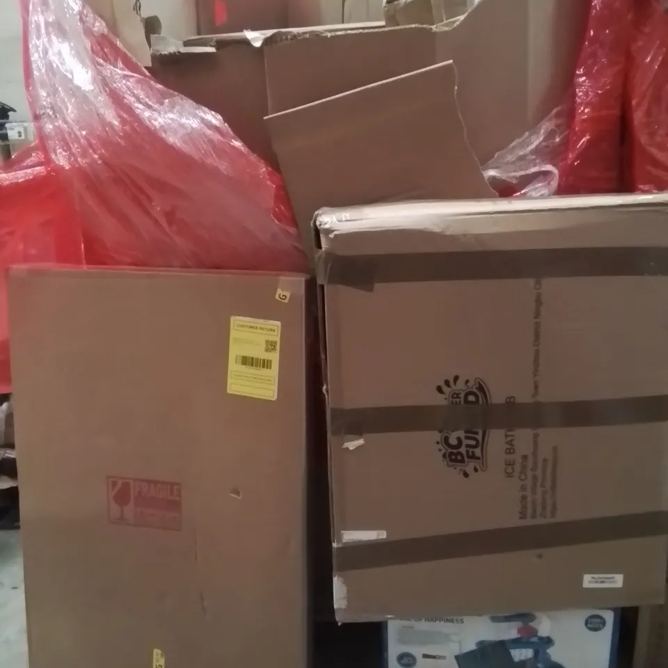 PALLET OF ASSORTED HOUSEHOLD GOODS AND PRODUCTS TO INCLUDE;MIRROR,WATER TABLE,ICE BATHTUB