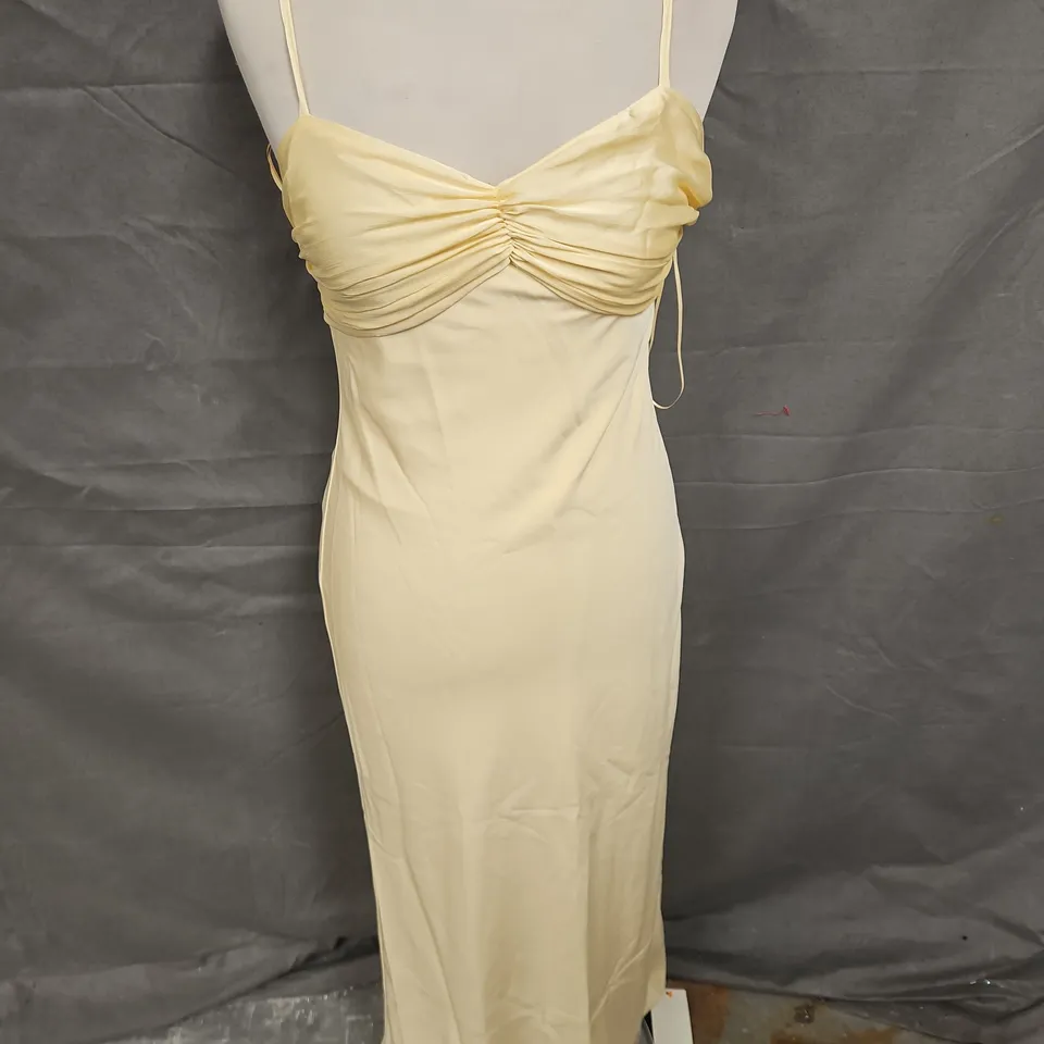 PRETTY LAVISH MIDI DRESS IN LEMON YELLOW SIZE 6